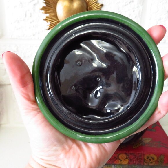 Vintage ceramic black container with daffodil flower - Picture 4 of 9